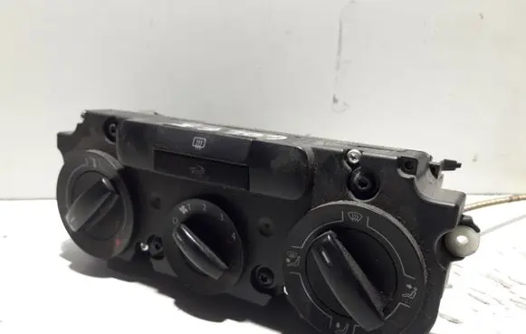 Volkswagen Golf V Climate control unit