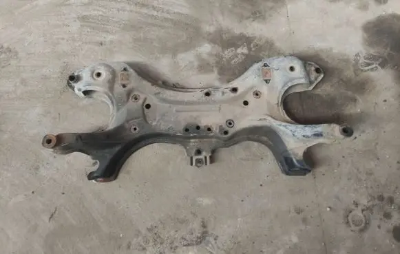 Toyota Corolla Verso AR10 Front subframe