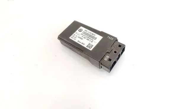 BMW 5 F10 F11 Seat heating relay 9216468 00099430 2840078406300
