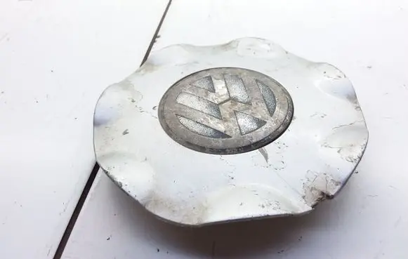 Volkswagen PASSAT B3 R12 wheel hub/cap/trim 1H0601149S