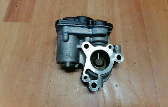 Renault Espace V (RFC) EGR valve 147100361R HMLG70871R KB0610176