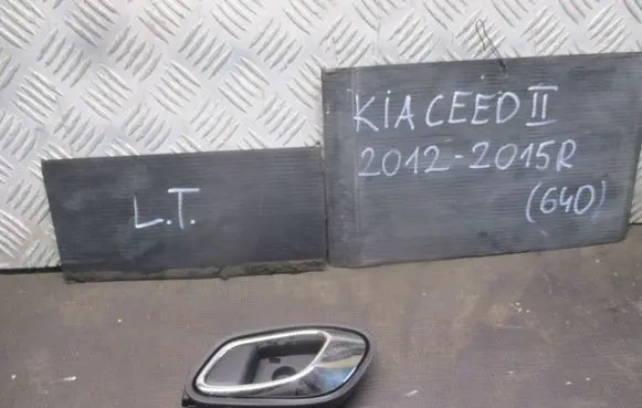 KIA Ceed Manufacturer badge logo/emblem 