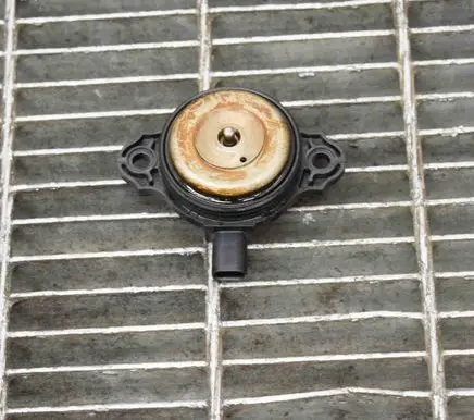 BMW 3 F30 F35 F31 Camshaft vanos timing valve 7593719