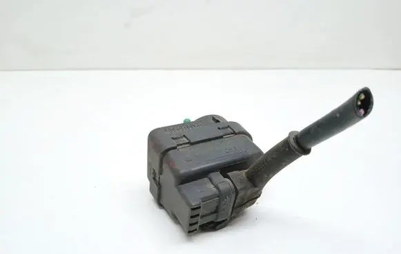 Headlight level adjustment motor