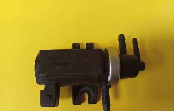 Audi A4 S4 B6 8E 8H Turbo solenoid valve 1H0906627 72190320