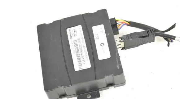 Dashboard glove box trim