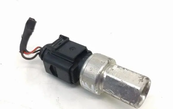 Skoda Fabia Mk3 (NJ) Air conditioning (A/C) pressure sensor 1K0959126E