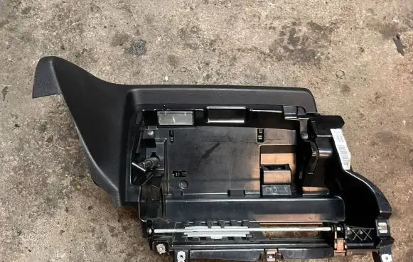 BMW 1 E81 E87 Trunk/boot side trim panel 6982681