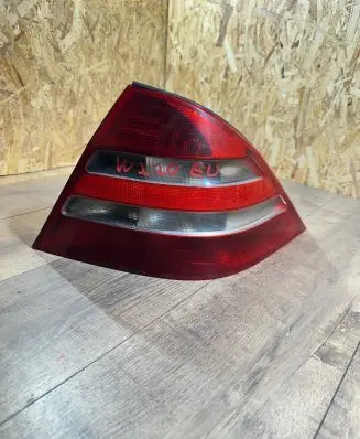 Mercedes-Benz S W220 Rear/tail lights A2208200164