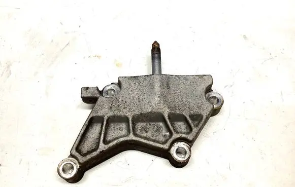 Hyundai ix35 Engine mounting bracket