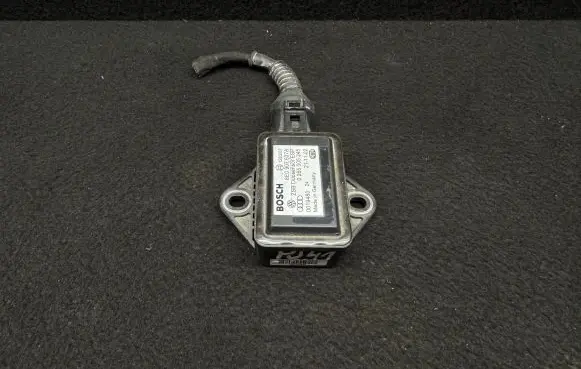 Volkswagen PASSAT B5.5 ESP acceleration yaw rate sensor 8E0907637A