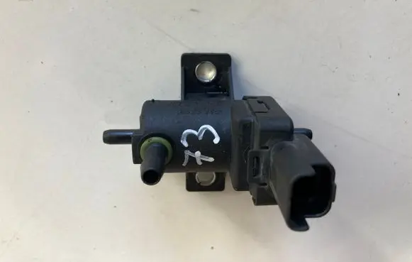 Citroen C5 Turbo solenoid valve 9665558580