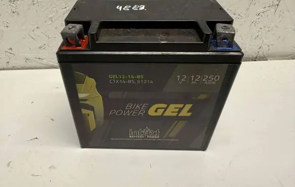 Mercedes-Benz E W212 Car battery A0009827008