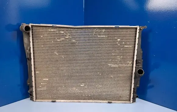 BMW 1 E81 E87 Coolant radiator 752293409 7794488 6328535