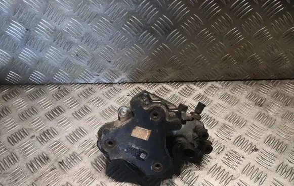Smart ForFour I Mechanical fuel pump A6400700701 6400700701