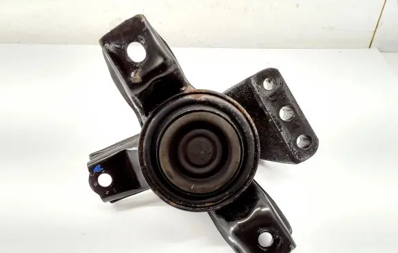 Hyundai i20 (GB IB) Engine mount bracket 21810C8000