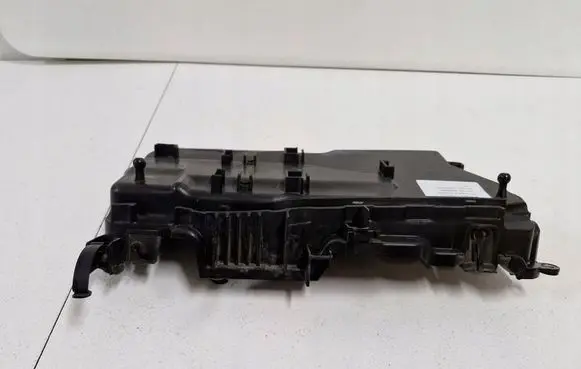 Renault Trafic III (X82) Timing chain cover 175B16051R