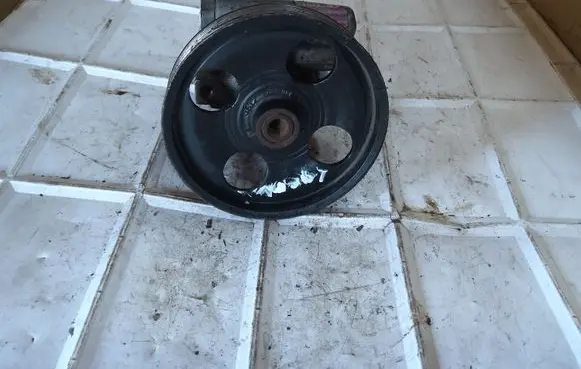Renault Laguna II Power steering pump 8200054528