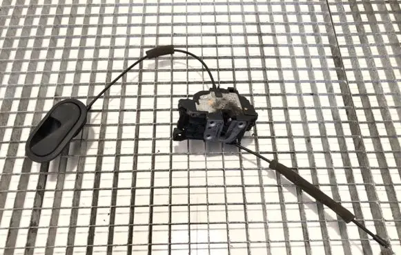 Renault Master III Front door lock