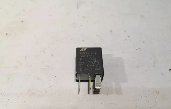 Audi A4 S4 B8 8K Other relay 7M0951253C 95VW10K705EA