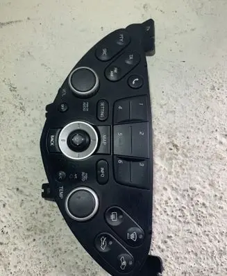 Nissan Primera Central console control unit 28395BA020