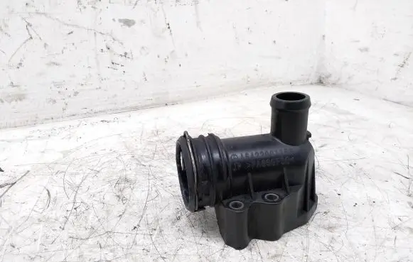 Mercedes-Benz CLS C219 Engine coolant pipe/hose A6422001156