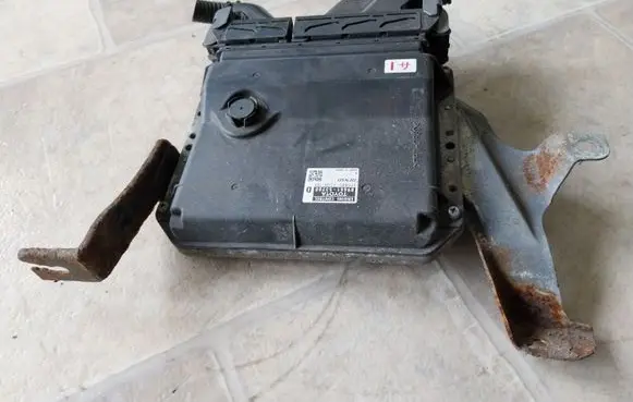 Lexus IS 220D-250-350 Engine control unit/module 8966153700D