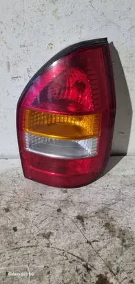 Opel Zafira A Rear/tail lights 113129H