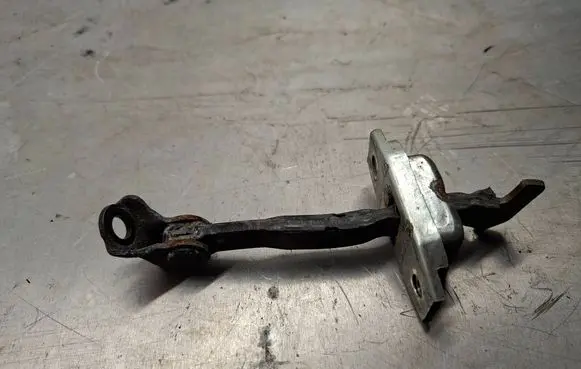 Toyota Prius (XW20) Front door check strap stopper 