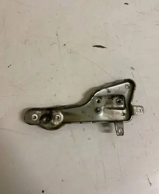 Mercedes-Benz E W212 Engine mounting bracket A6510901041