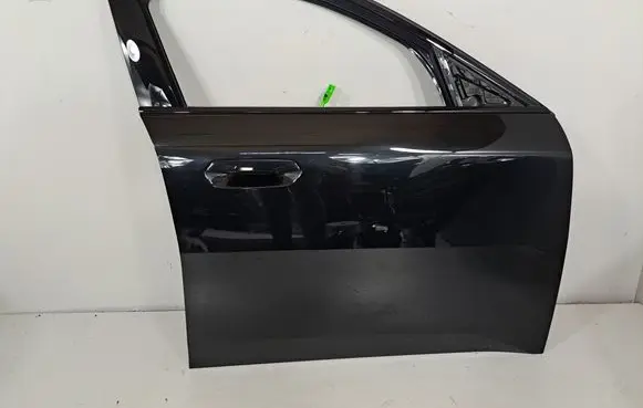 BMW X2 U10 Front door 5A589F8 5A620E8