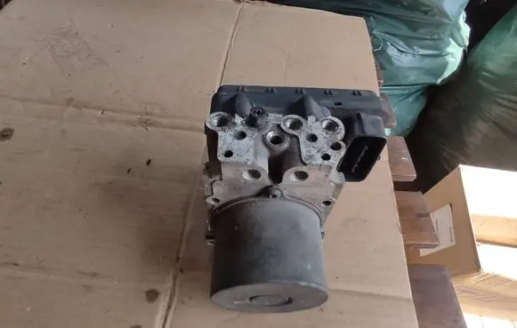 Toyota RAV 4 (XA30) ABS Pump 8954142340 1338004560 4454042210