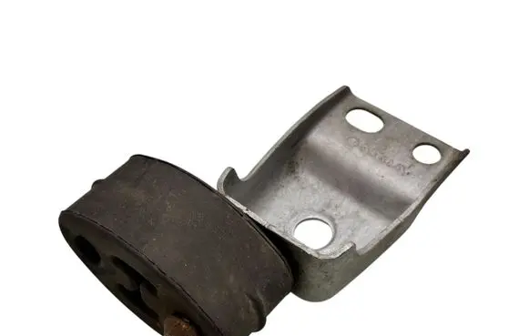 Volvo XC40 Muffler mount bracket/holder 31452353