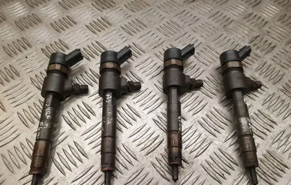 Fuel injectors set