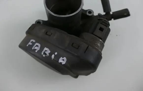 Skoda Fabia Mk1 (6Y) Throttle valve 047133062