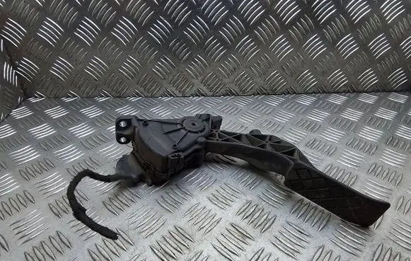 Volkswagen Transporter - Caravelle T5 Accelerator throttle pedal
