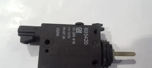Opel Astra G Central locking motor 90589918 1101215