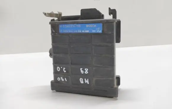 Mercedes-Benz E W124 Engine control unit/module 0280800100 0025453632