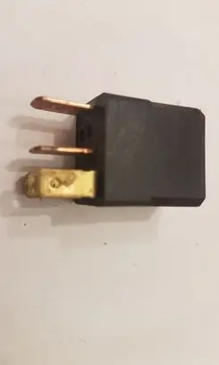 Mitsubishi Pajero Other relay MR588567 ACM33221M07