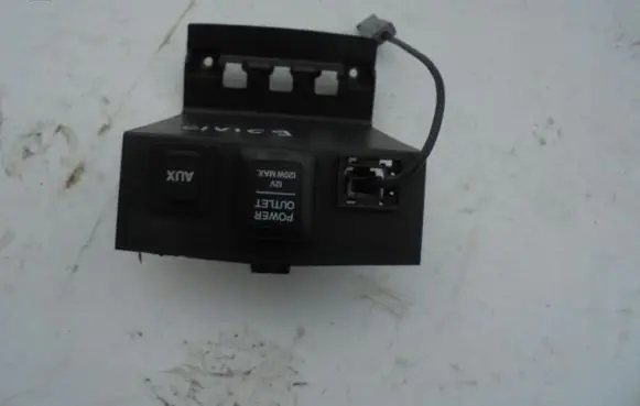Honda Civic IX AUX in-socket connector LAMPKAOWIETLENIA