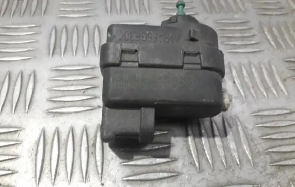 Renault Megane I Headlight level adjustment motor 7700840141