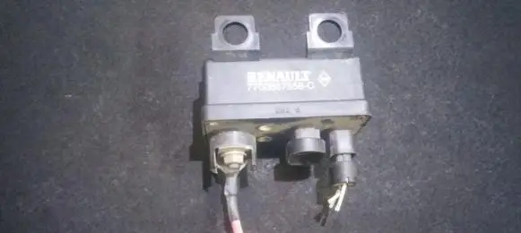 Glow plug pre-heat relay