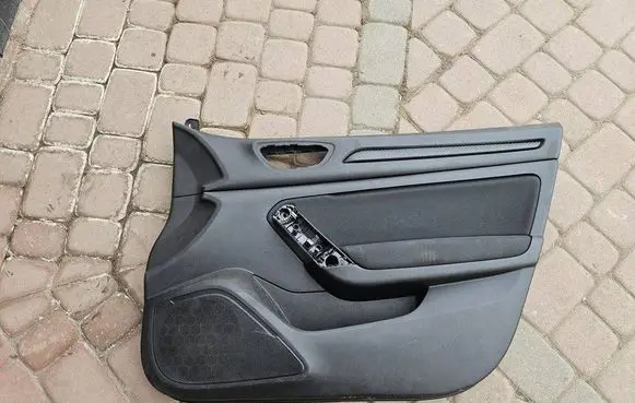 Renault Megane IV Front door card panel trim 809009313R-