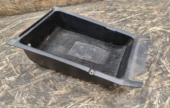 Jaguar XJS Glove box central console 