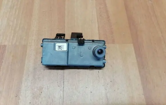 Windshield/windscreen camera