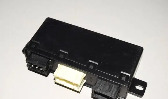 BMW 5 E39 Door control unit/module 8377600