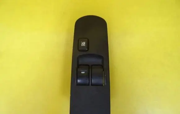Mitsubishi Colt Electric window control switch MR587959