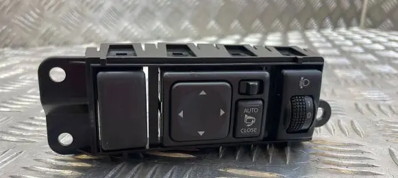 Nissan Juke I F15 Headlight level height control switch 25190BV80A