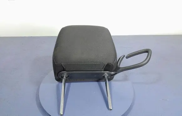 Chrysler Challenger Front seat headrest 