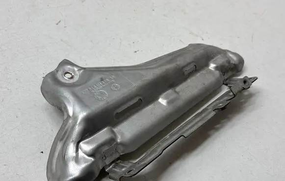 Porsche Macan (95B) Heat shield in engine bay 94611133830